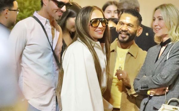 Jennifer Lopez: Mom with the hookups
