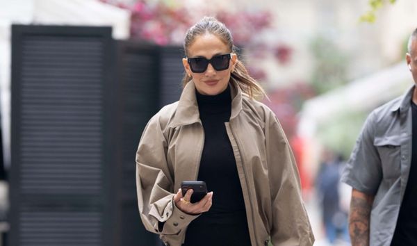 JLo talks to Brett